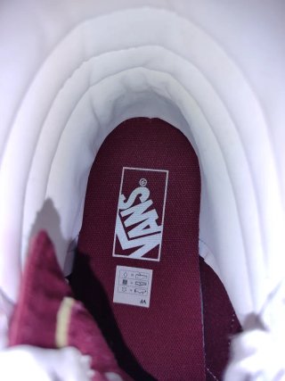 Zapatillas Vans Altas Rojas, preciosas! Una puesta