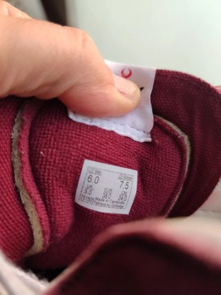 Zapatillas Vans Altas Rojas, preciosas! Una puesta