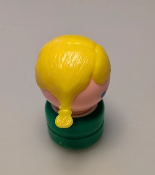 Educalux Minitou vintage figura niña.