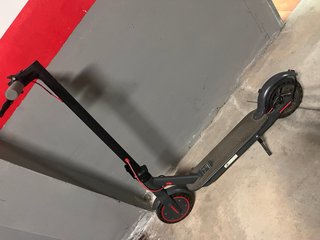 Patinete Eléctrico Negro, no se ha usado en calle