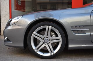 Mercedes-Benz  SL 2010