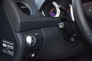 Mercedes-Benz  SL 2010