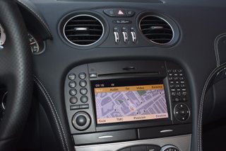 Mercedes-Benz  SL 2010