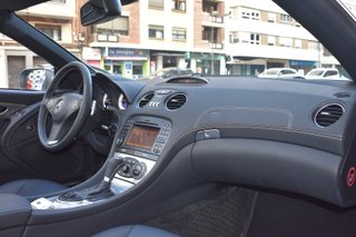 Mercedes-Benz  SL 2010