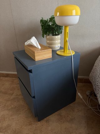 Mesita de noche Ikea Malm pintada azul