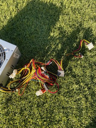 Fuente de Alimentación PC con Cables