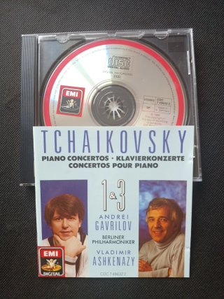 TCHAIKOVSKY: Conciertos Piano 1 & 3