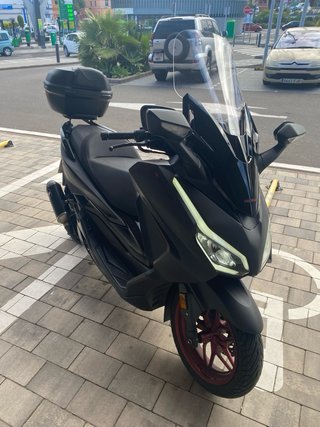 Honda Forza 125 Special Edition Negra