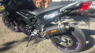 BMW F800R Negra y Morada