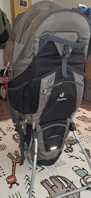 Mochila Portabebés Montaña Deuter