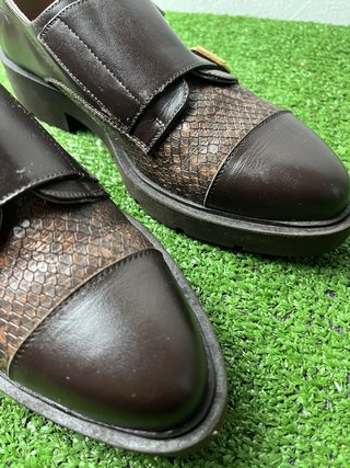 Mocasines Marrones Doble Hebilla Piel Serpiente