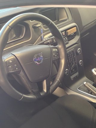 Volvo V40 2017
