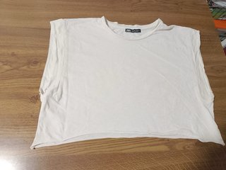 Camiseta Zara blanca corta sin mangas