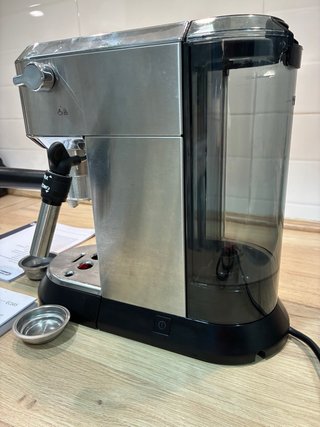 Cafetera Delonghi Dedica EC685 Plata