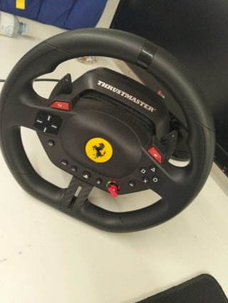 Volante Thrustmaster T80 Ferrari 488
