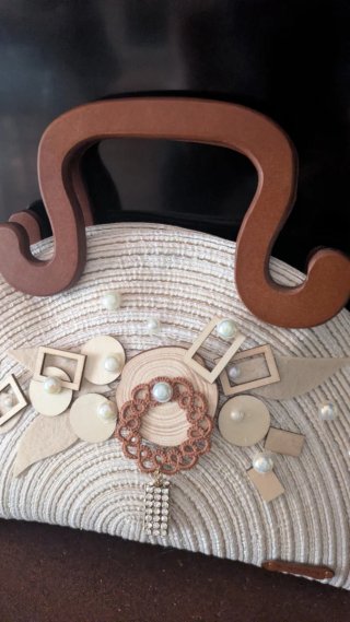 Pochette in paglia beige e marrone