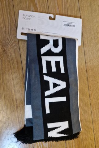 Bufanda Oficial REAL MADRID edición limitada
