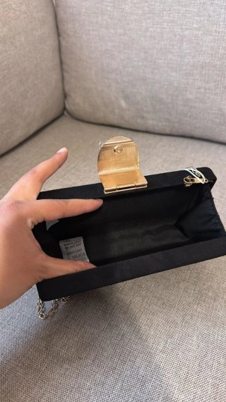 Bolso Negro Terciopelo Nuevo con Cadena Dorada