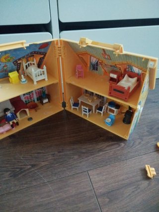 Casa Playmobil con decoración