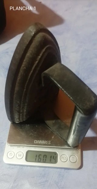 Plancha de hierro antigua