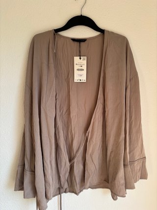 Kimono Zara Talla M-L con etiqueta