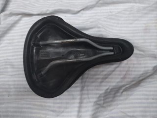 Sillín Bici Ancho Negro