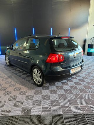 Volkswagen Golf 2005