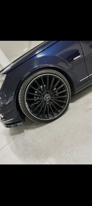 Llantas AMG 19 Negras originales precio negociable