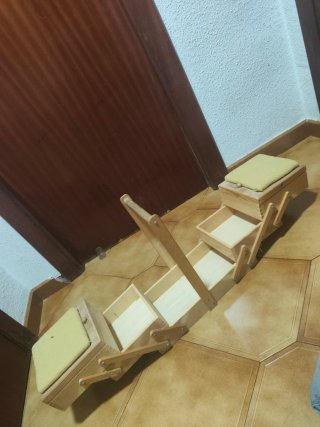 Costurero de madera plegable