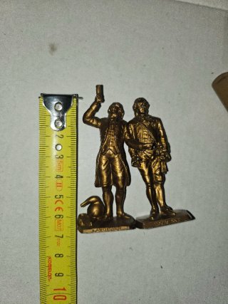 15 Statuette Mokarex in plastica dura