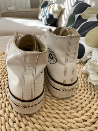 Bambas Victoria plataforma blancas talla 38