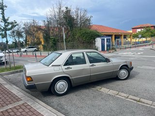 Mercedes-Benz 190 1993
