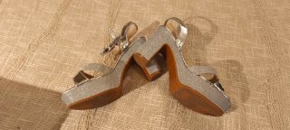 Zapatos de fiesta plateados