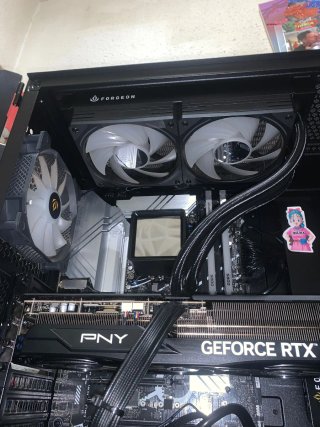 PC da gaming Nvidia RTX 5070 Ti quasi nuovo