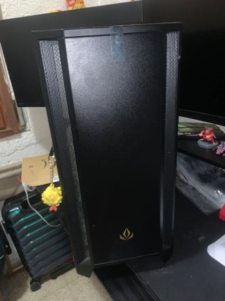 PC da gaming Nvidia RTX 5070 Ti quasi nuovo