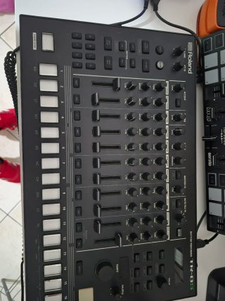 Roland TR-8S AIRA Drum Machine