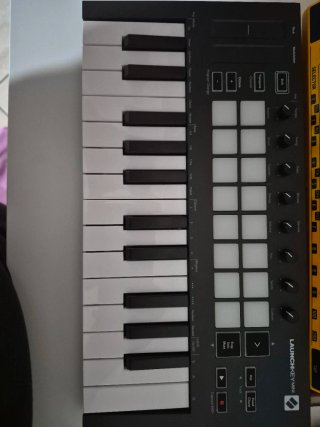 Novation Launchkey Mini MK3