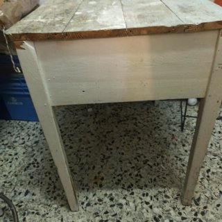 Mesa antigua de madera