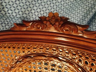 Dormitorio Estilo Luis XV: Madera, Mármol y Bronce