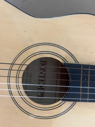 Guitarra infantil de juguete