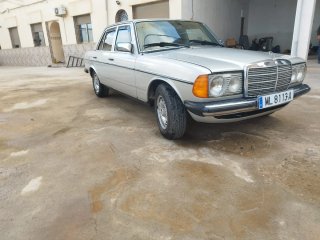 Mercedes-Benz 300 1993