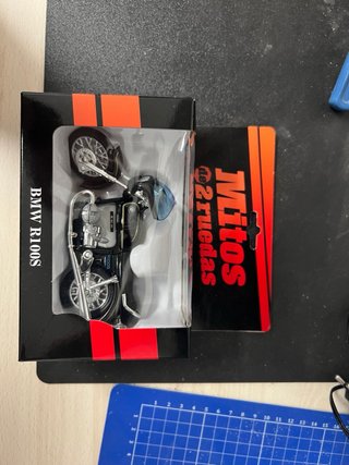 Maqueta Moto BMW R100S Escala 1:18