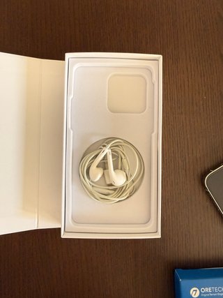 iPhone 12 Pro Blanco Estrella + auriculares apple