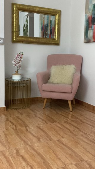 Mesitas auxiliares acero y cristal doradas