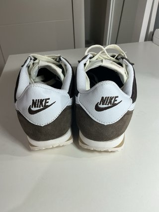 Nike Cortez Marrones y Blancas