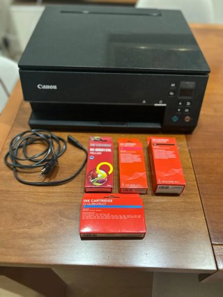 Impresora Canon Negra + Cartuchos