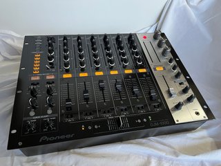 Mesa de mezclas Pioneer DJM-1000
