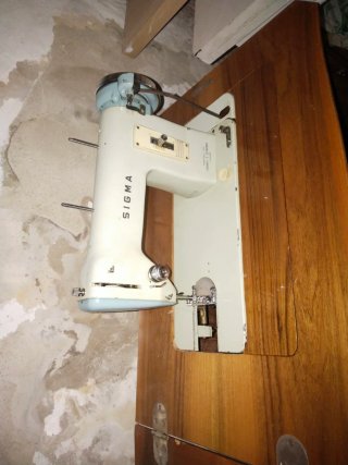 Maquina de coser antigua