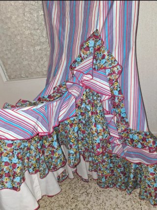 Falda Rociera y Camisa Multicolor