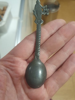 Cuchara peltre vintage Temis Justicia